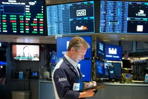 Acciones argentinas suben hasta 5% en Wall Street tras triunfo de Milei
