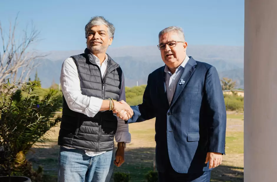 Jalil y Manoj Sharma