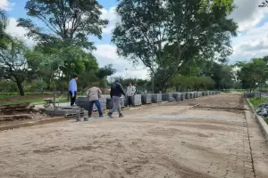 Iniciaron las obras de adoquinado en Alijiln