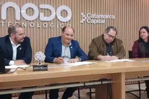 Firman convenio para la capacitacin de adultos mayores