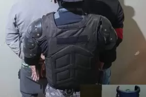 Aprehenden a dos sujetos y recuperan una garrafa de gas sustrada