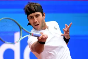 Etcheverry dej pasar una chance dorada en Hamburgo y se qued sin final