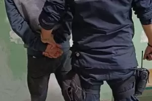 Rob un termo en el "San Juan" y fue detenido