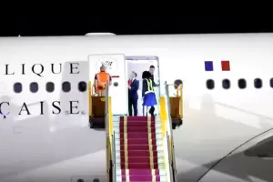 El video del incidente de pareja entre Macron y su esposa que sacude a Francia