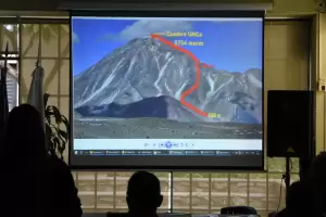 Imponen el nombre de "Cumbre UNCA" a cerro en Fiambal