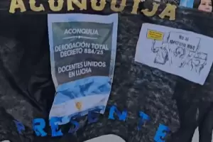 Docentes autoconvocados de Aconquija marcharon contra el decreto 884