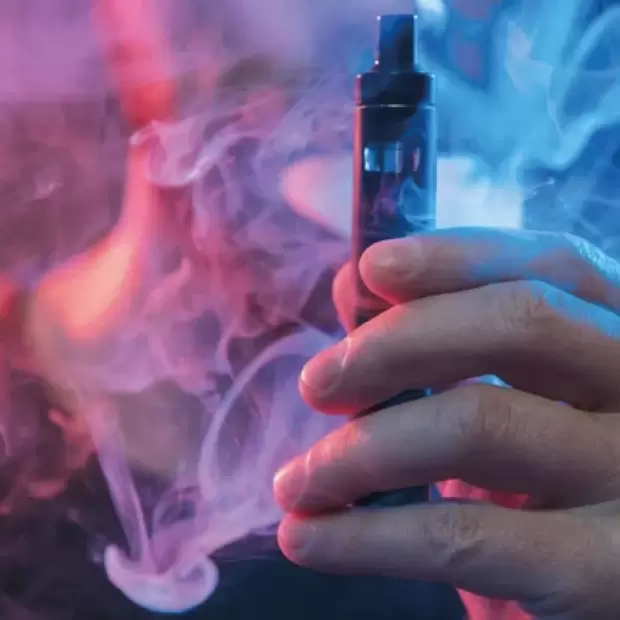 Levantan la prohibici�n y regulan la venta de vapeadores y productos de nicotina