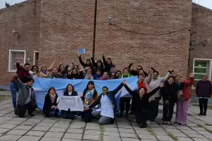 Docentes Autoconvocados celebraron la derogacin del decreto, y convocaron a una asamblea