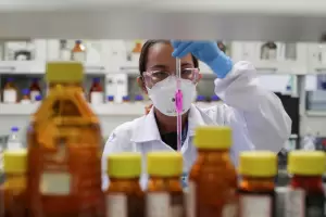 La OMS advierte por el avance de una nueva variante de COVID-19