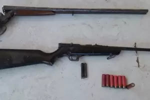 Violencia intrafamiliar: secuestran armas durante un allanamiento en Collagasta