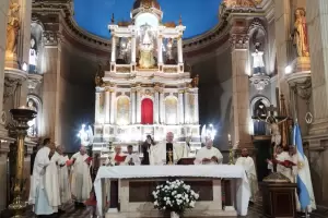 Urbanc celebr sus 43 aos de sacerdocio