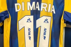 Di Mara revolucion Rosario Central: cunto cuesta su camiseta y cmo conseguirla