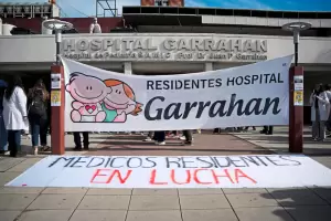 Dura crtica de la Iglesia al Gobierno por la crisis en el Garrahan: "Qu sociedad no valora a sus mdicos?"