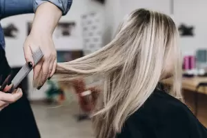Cul es el mejor da para cortarse el pelo y que crezca fuerte en junio, segn el calendario lunar