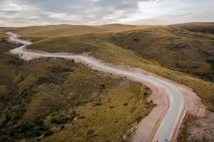 Ruta 42: la pavimentacin est cerca de la cumbre del Portezuelo y la obra finalizar en pocas semanas