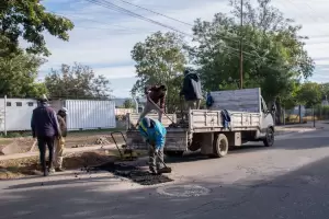 Valle Viejo avanza con el plan de bacheo en distintos sectores del departamento