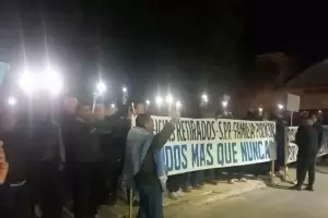 Policas retirados volvieron a manifestarse en reclamo de mejoras salariales