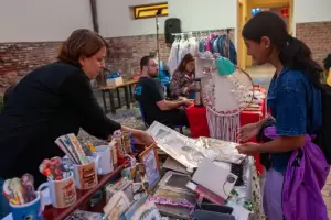 Vuelve la Feria de Tienda C: arte, diseo y talento local en la Casa de la Cultura