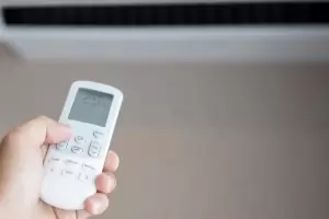 Cmo usar el aire acondicionado en invierno y no gastar de ms en la boleta de luz