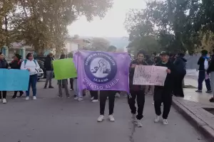 Estudiantes del IES de Santa Mara marcharon para exigir la incorporacin de profesores