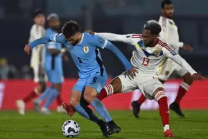 Uruguay le gan� a Venezuela y se asegur� el repechaje