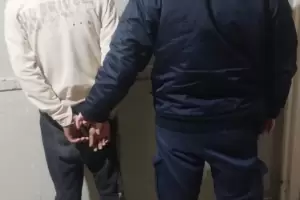 Atrapados con cerveza robada: quisieron escapar pero los atraparon