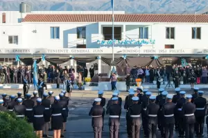 Cadetes y aspirantes a agentes juraron a la Bandera