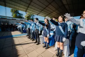 El Gobernador tom juramento a la bandera en Los Altos y destacaron la inversin educativa en el municipio