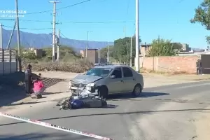 Tragedia en Valle Viejo: un motociclista muri tras chocar con un auto