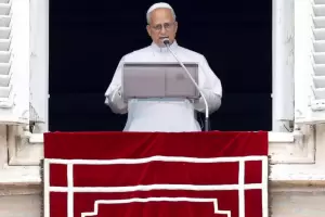 Len XIV pidi detener la guerra en Medio Oriente: "Que silencien las armas"