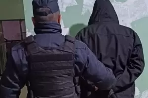 Lo captaron robando en un local y fue detenido