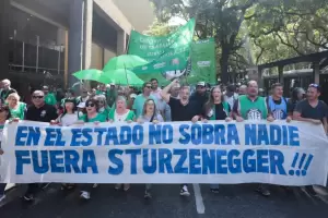 Fuerte rechazo sindical al decreto que elimina el asueto por el Da del Trabajador del Estado