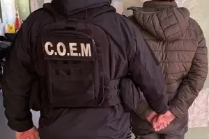 Detienen a un inquilino acusado de robarle la billetera a su propietaria en El Jumeal