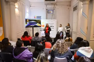 Se llev a cabo una capacitacin a practicantes y ex practicantes de Turismo para prepararlos en la bsqueda laboral