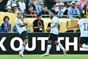 Monterrey gole� a Urawa, se meti� en octavos y elimin� a River
