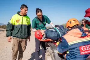 Exitoso simulacro de accidente areo en el sur de la Capital