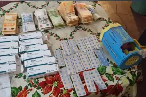 Secuestran ansiolticos ocultos en un juguete y detienen a dos personas