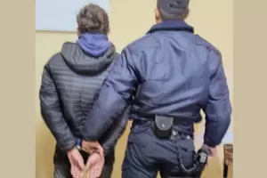 Aprehenden a un joven tras intentar robar en un comercio y agredir al propietario