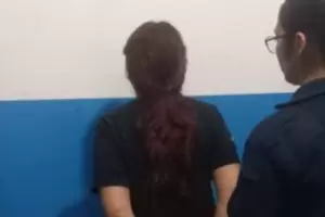 Aprehenden a una mujer por causar destrozos en un boliche