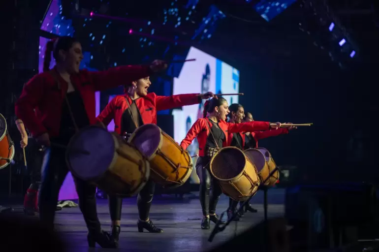 poncho artistas catamarque�os