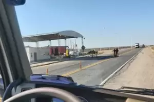 En La Paz policas secuestran un camin con pedido judicial de Tucumn