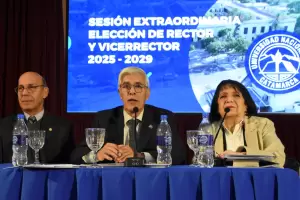 Oscar Arellano fue reelecto como rector de la UNCA