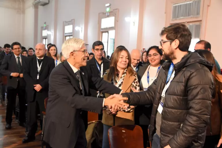 Oscar Arellano fue reelecto como rector de la UNCA