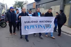 Trabajadores del INTA y de Vialidad marcharon en defensa de los organismos
