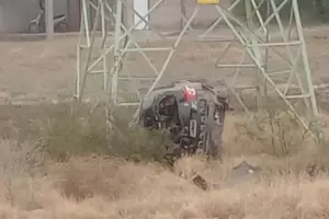 Ruta 157: un fallecido y dos personas graves tras un vuelco en La Paz