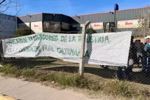 Nueva protesta en la fbrica Camino S.A: trabajadores piden por los salarios adeudados