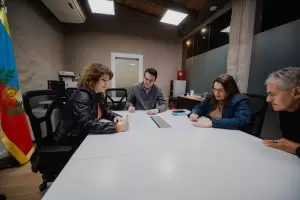 La Provincia acord con los gremios aumentos cada dos meses y un bono de $60 mil