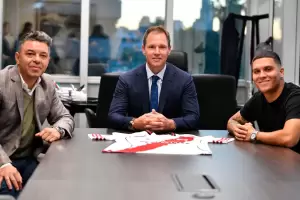 Oficial: River present a Juanfer Quintero como nuevo refuerzo