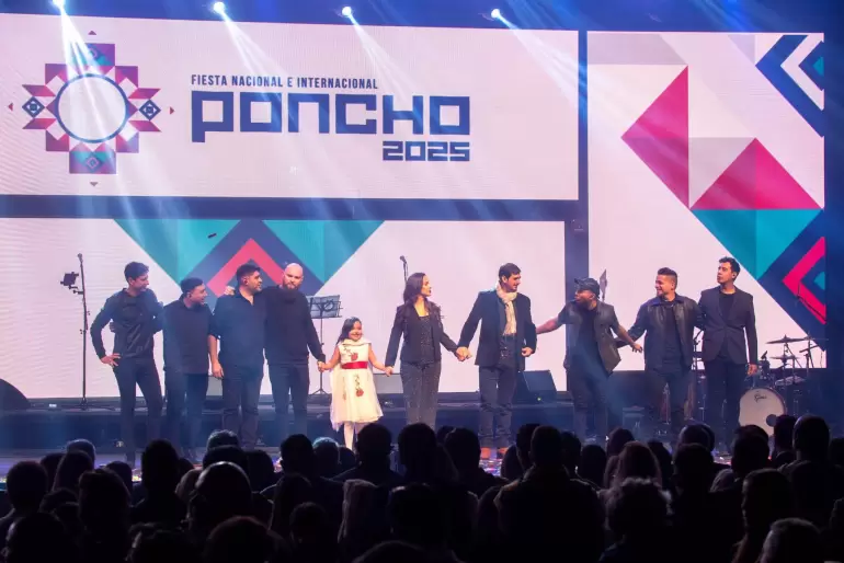 poncho 2025 inauguracion