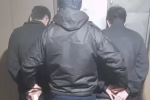 Dos jvenes intentaron apualar a un polica en un boliche de la Capital